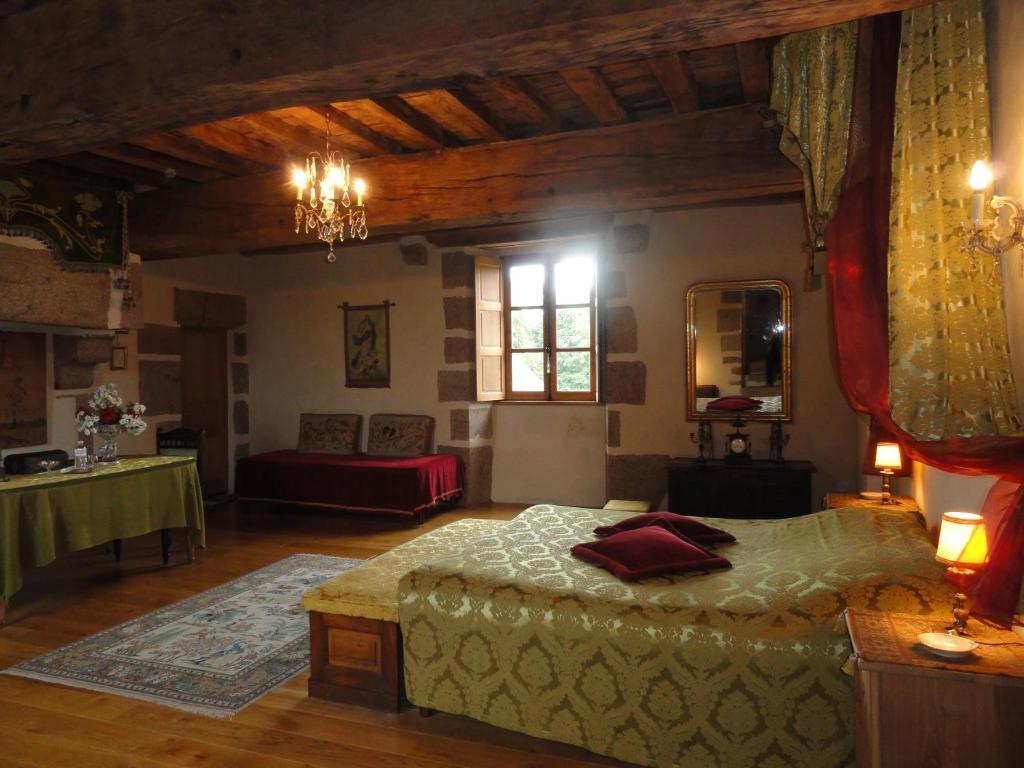 Bed and Breakfast Manoir De La Branche Maen Roch Exterior foto