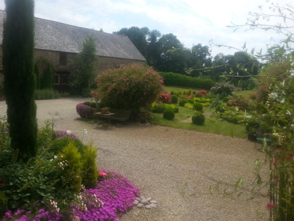 Bed and Breakfast Manoir De La Branche Maen Roch Exterior foto