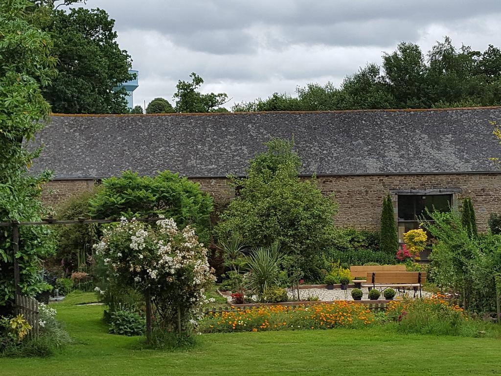 Bed and Breakfast Manoir De La Branche Maen Roch Exterior foto