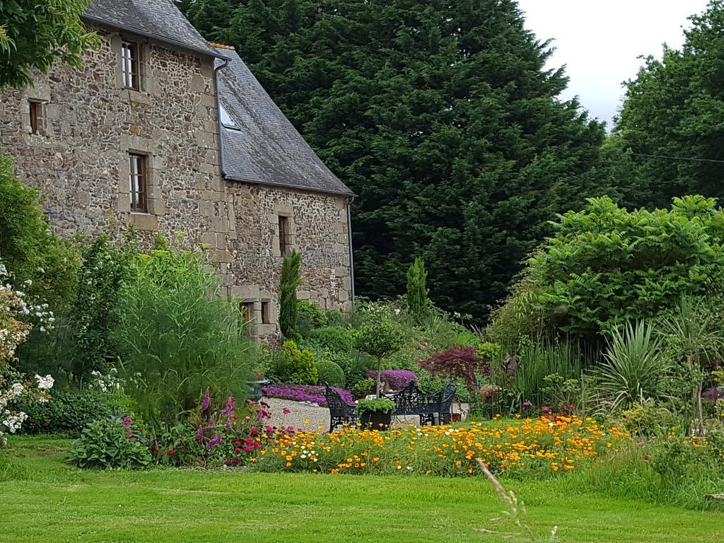 Bed and Breakfast Manoir De La Branche Maen Roch Exterior foto