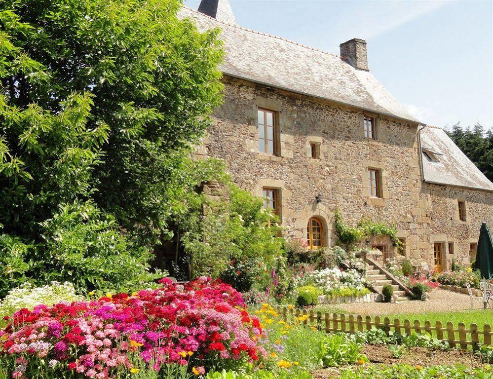 Bed and Breakfast Manoir De La Branche Maen Roch Exterior foto