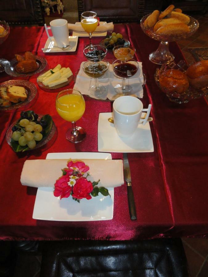 Bed and Breakfast Manoir De La Branche Maen Roch Exterior foto