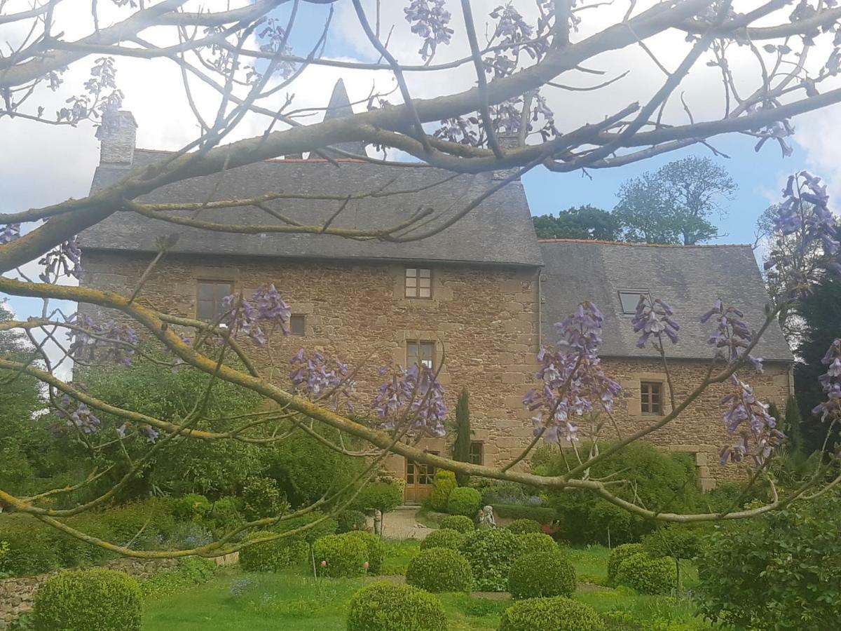 Bed and Breakfast Manoir De La Branche Maen Roch Exterior foto